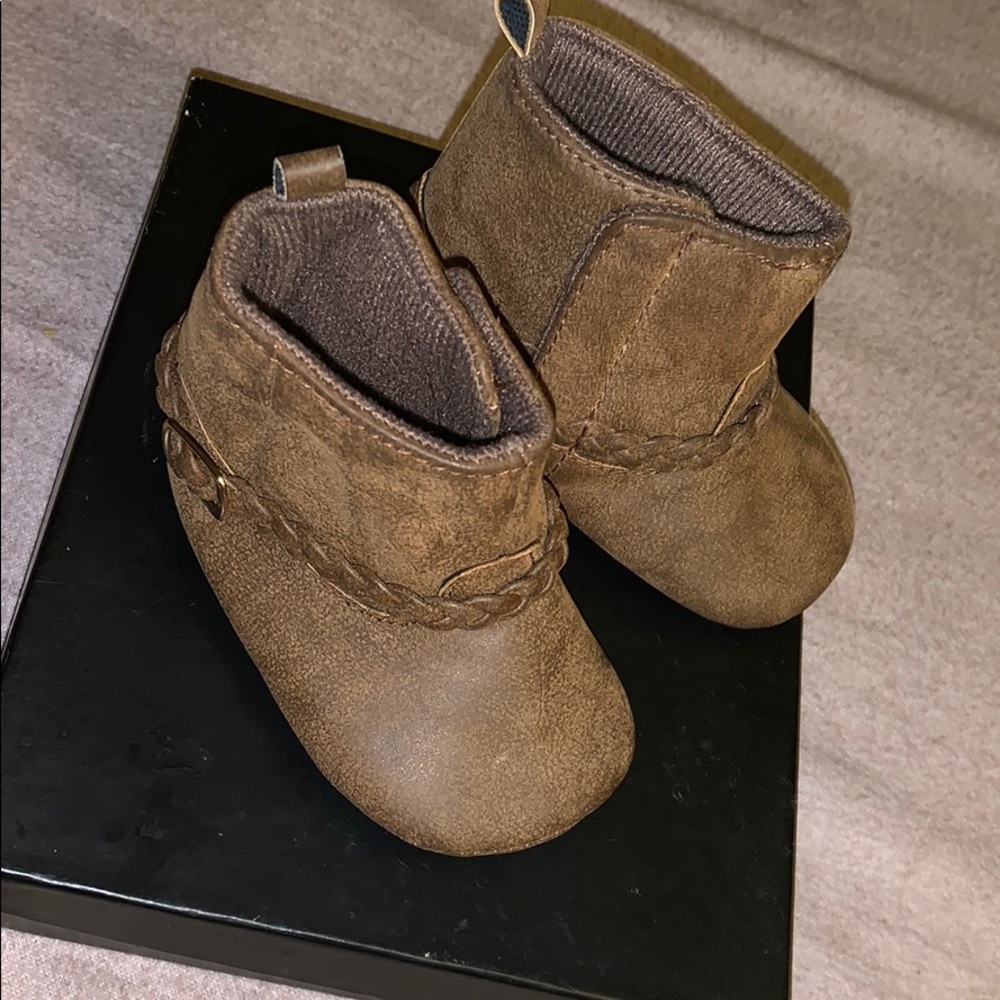Baby girls booties 3-6 months